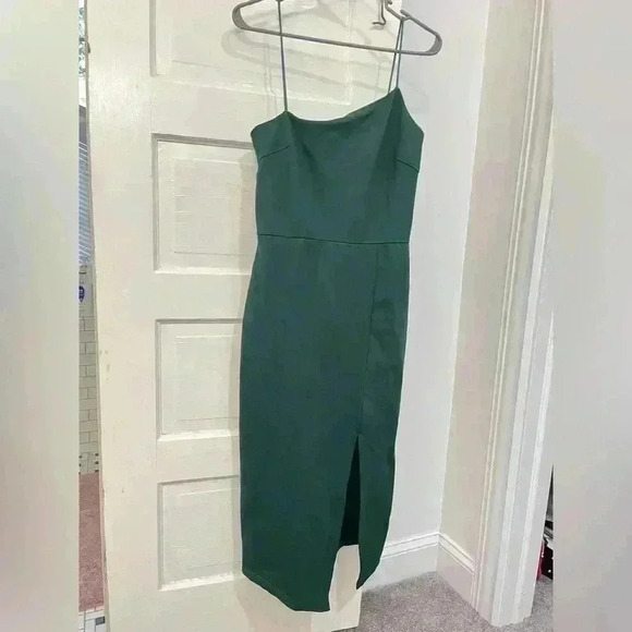 NWT dark green spaghetti strap bodycon dress size 12 - Picture 1 of 11